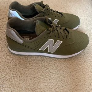New Balance Sneakers